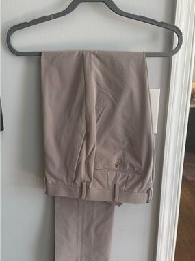 Men's Uniqlo Tan Dress Pants - Classic Straight Fit